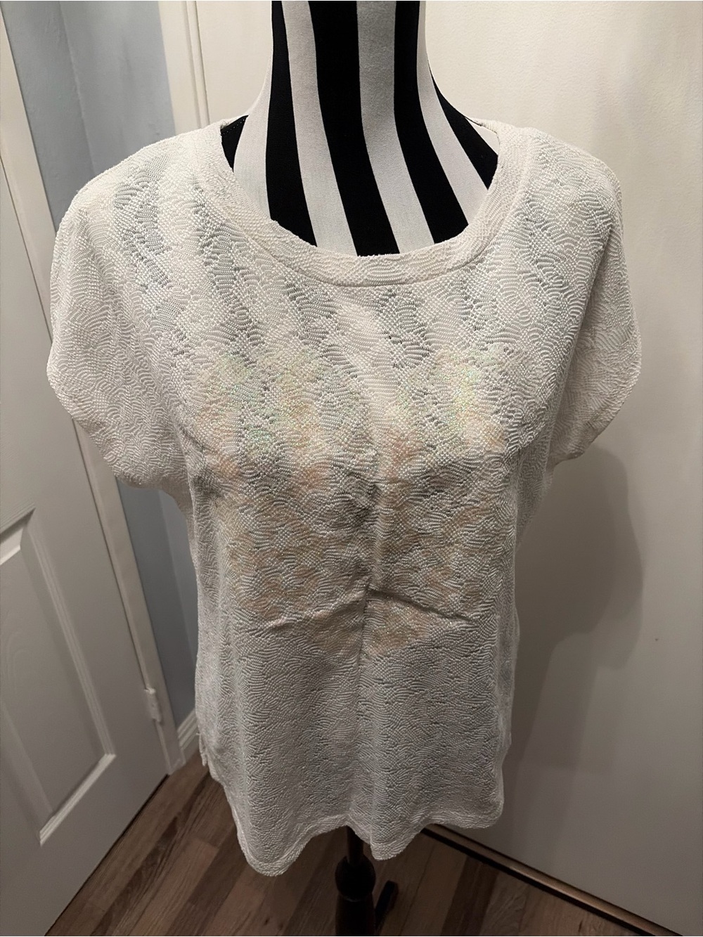 Women's White Textured Short Sleeve Crewneck Top by